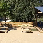 مكان تخييم Mobil-home Avec Terrasse - 6 Pers. - Api-1-52-2042 *