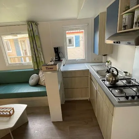Kamp alanı Mobil-home Avec Terrasse - 6 Pers. - Api-1-52-2042 *