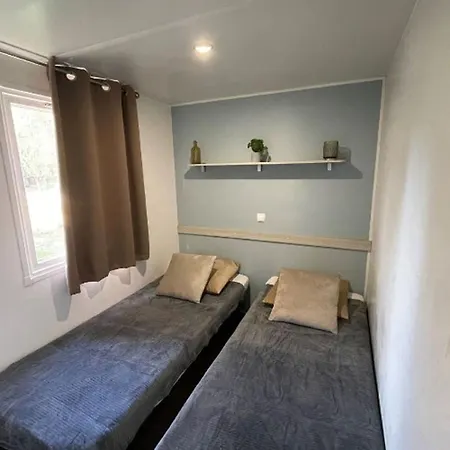 Kamp alanı Mobil-home Avec Terrasse - 6 Pers. - Api-1-52-2042 *