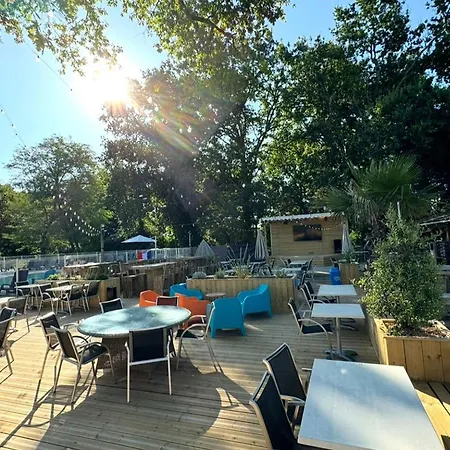 Kemp Mobil-home Avec Terrasse - 6 Pers. - Api-1-52-2042 *