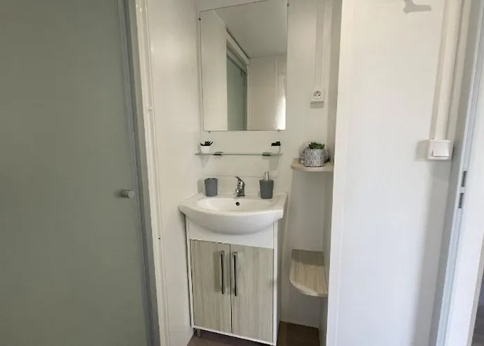 Mobil-home Avec Terrasse - 6 Pers. - Api-1-52-2042 Kamp alanı Grayan-et-l'Hopital