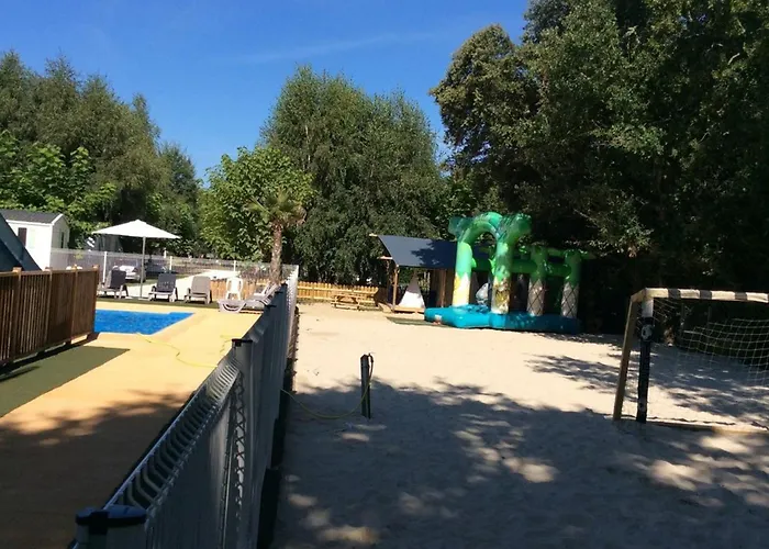 Mobil-home Avec Terrasse - 6 Pers. - Api-1-52-2042 Kamp alanı